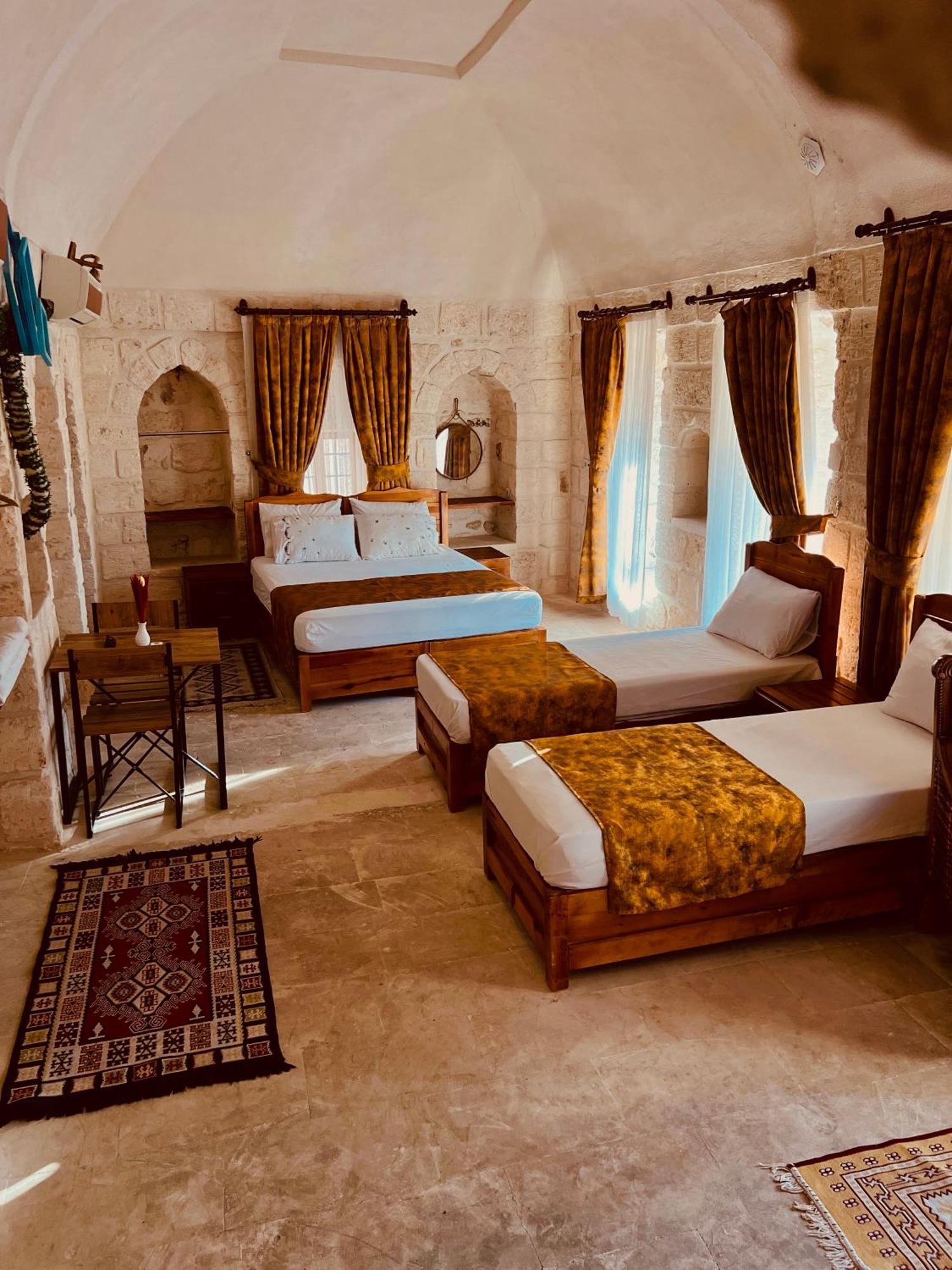 Mons Masius Hotel Teras Midyat Luaran gambar