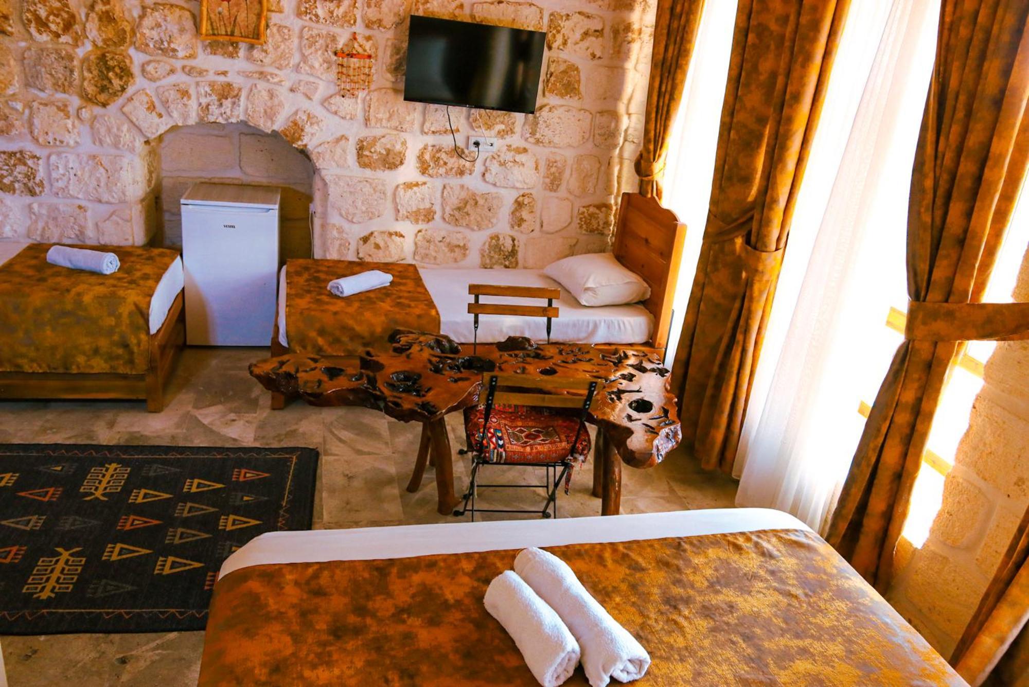 Mons Masius Hotel Teras Midyat Luaran gambar